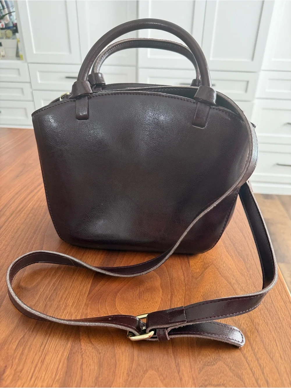 Women’s Leather Crossbody Bag in Dark Brown